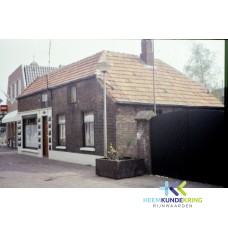 Coll. Gemeente Rijnwaarden Pand schoen maker Jeurissen Komstraat. Afgebroken (1)